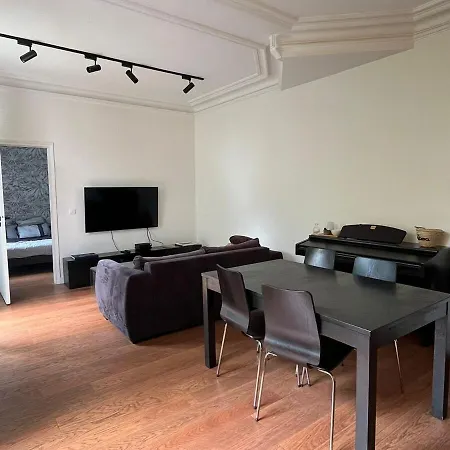 Goodguest-cozy And Quiet Batignolles Bail Mobilite Apartment